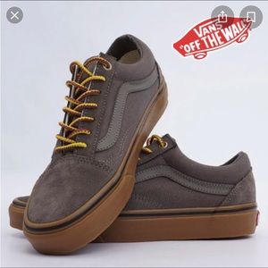 NIB Mens Vans old Skool falcon gum sole